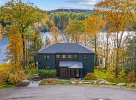 Forget-Me-Not by AvantStay Bold Lakefront Escape, khách sạn ở Monterey