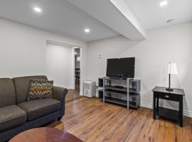 Stylish 2BR WiFi Parking MUN Walk, hotel in St. John's
