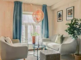 Cool downtown apartment with 3 bedrooms!