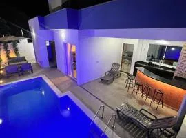 Piscina Aquecida Quartos com Ar cond 700m Praia