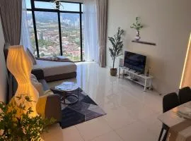 Georgetown#Beacon Executive Suite SkyPool#Luxury&Glamorous Suite#2BR#Living Room with Queen Bed