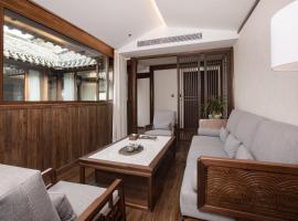 Huangshan Bajiazhan Yulin Yuchi Homestay, hotel in Huangshan