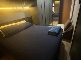 Luxo no Centro - 2Q com Ar - 3min das Praias