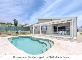 Sunningdale - Pool Entertainer Luxurious Living