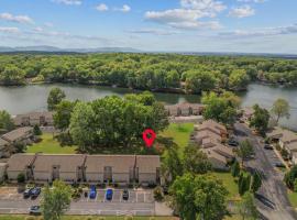 Lakeview Condo in the Heart of Fairfield Glade, hotel i Crossville