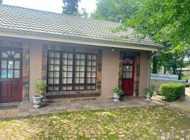 Zeus Lodge, hotel em Vereeniging