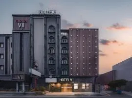 V Hotel