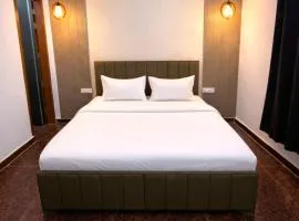 Modern Studio Room with Kitchen near Sec 62 Noida