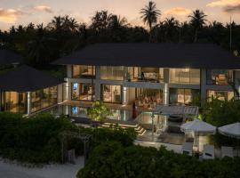 Madifushi Private Island- Free return seaplane transfr for min 5 nights, wellness hotel v destinaci Meemu Atoll