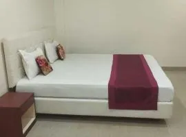 POP 84163F Hotel Bidhan's Inn