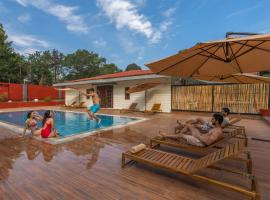 The Hosteller Bam Coorg، فندق في ماديكيري