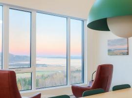 411 - Luxury Condo - Incredible View & Pool，拜聖保羅的飯店