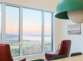 411 - Luxury Condo - Incredible View & Pool