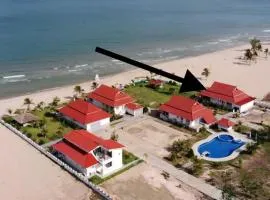 Romantic Beachside Retreat with Breathtaking Views