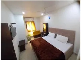 Metro Royal Inn Near Lucknow Railway Station - Free Wifi and Free Parking Facilities # Fully Air conditioning Deluxe Room - Best Hotel In Lucknow