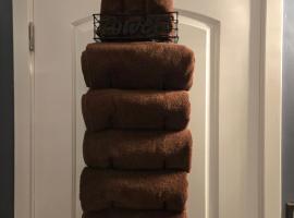 Small house, hotel en Pilot Hill