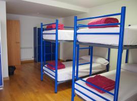 Albergue Segunda Etapa, hotel v destinaci Zubiri