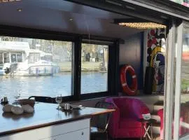 Péniche ! Amours Le Dô Karina Bisch 2019