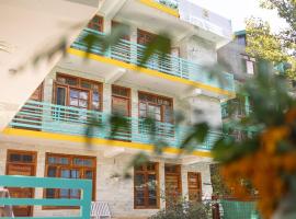 Yaarcation Stay and Cafe by Yaarana Experience – hotel w mieście Jāmb