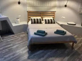 FLH - Old City Vibes Apartments - Old Town