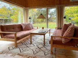 Summer House With Classic Charm Near Sejerøbugten，Hønsinge的飯店