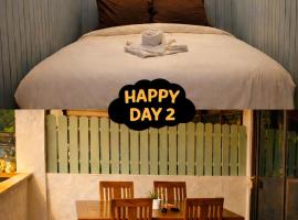 Happy Day 2, one private room "king size bed" and two open room with double bed each, total six people, hotel i Koh Samet