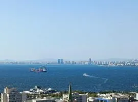 Tam Deniz Manzaralı Şehir Merkezinde