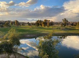 Dayy Pyramids View Hotel, khách sạn ở Cairo