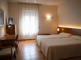 Hotel Santuari Balaguer, hotel i Balaguer