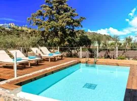 Holiday Home Cretan Lodge Beheizter Pool by Interhome
