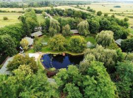 Viesnīca Acacia Village 