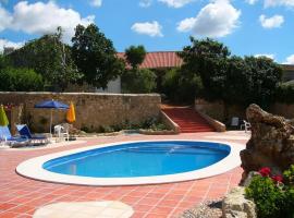 Holiday Home Bauernhaus aus dem XIX Jahrhundert by Interhome, Hotel in Soudos