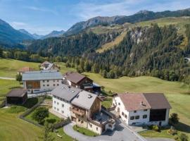 Apartment Haus 116A by Interhome, hotel u gradu Tarasp