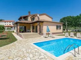 Beautiful villa Pianta with pool in Porec