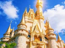 Family Retreat - Double Room shared bath-Luxury Club-Pool SPA-near Disney Parks with WiFi