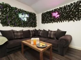 CentralHub4 1BD Studio- Contractor & Travelers