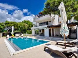 Holiday Home Charmante und luxuriöse Villa La Casa del capitano by Interhome