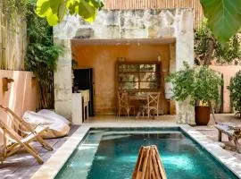 Villa Pi 2BR Private Villa - 5 Min to Thomas Beach