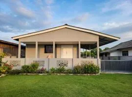 3 Bedrooms Bungalow by Bayu Takir