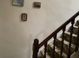 Mickys Bed and Breakfast, מלון ברמסגייט