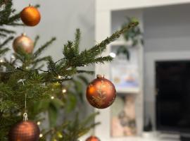 Modern two bedroom flat with balcony, hotel i Lenti