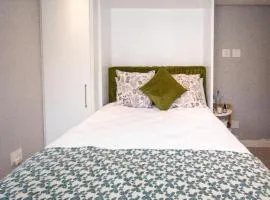 SeaPoint MicroStudio - Walk 2 Promenade&Waterfront