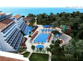 Batıhan Beach Resort & Spa
