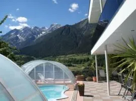 Holiday Home Komfortables Ferienhaus in Landeck mit Pool by Interhome
