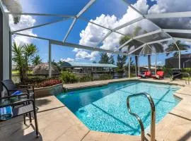 Fun Gulf-Access Retreat with Heated Pool, Dock & Tiki Hut Getaway - Villa Gone Coastal - Roelens