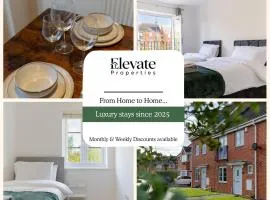 FREE parking, LARGE House for Contractors & Families, Sleeps 7, 25 mins to MANCHESTER & LIVERPOOL