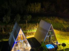 Alex's House Shirok&euml;, hotel s&nbsp;v&iacute;řivkou v destinaci Shkod&euml;r