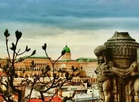 Breathtaking view apartmant opposite the castle