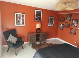 Cocon sensuel - Jaccuzzi et petit déjeuner - Proche Chantilly et Beauvais, hotel a Clermont