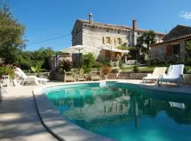 Holiday Home Villa 'Vickovi' mit Gemeinschaftspool by Interhome
